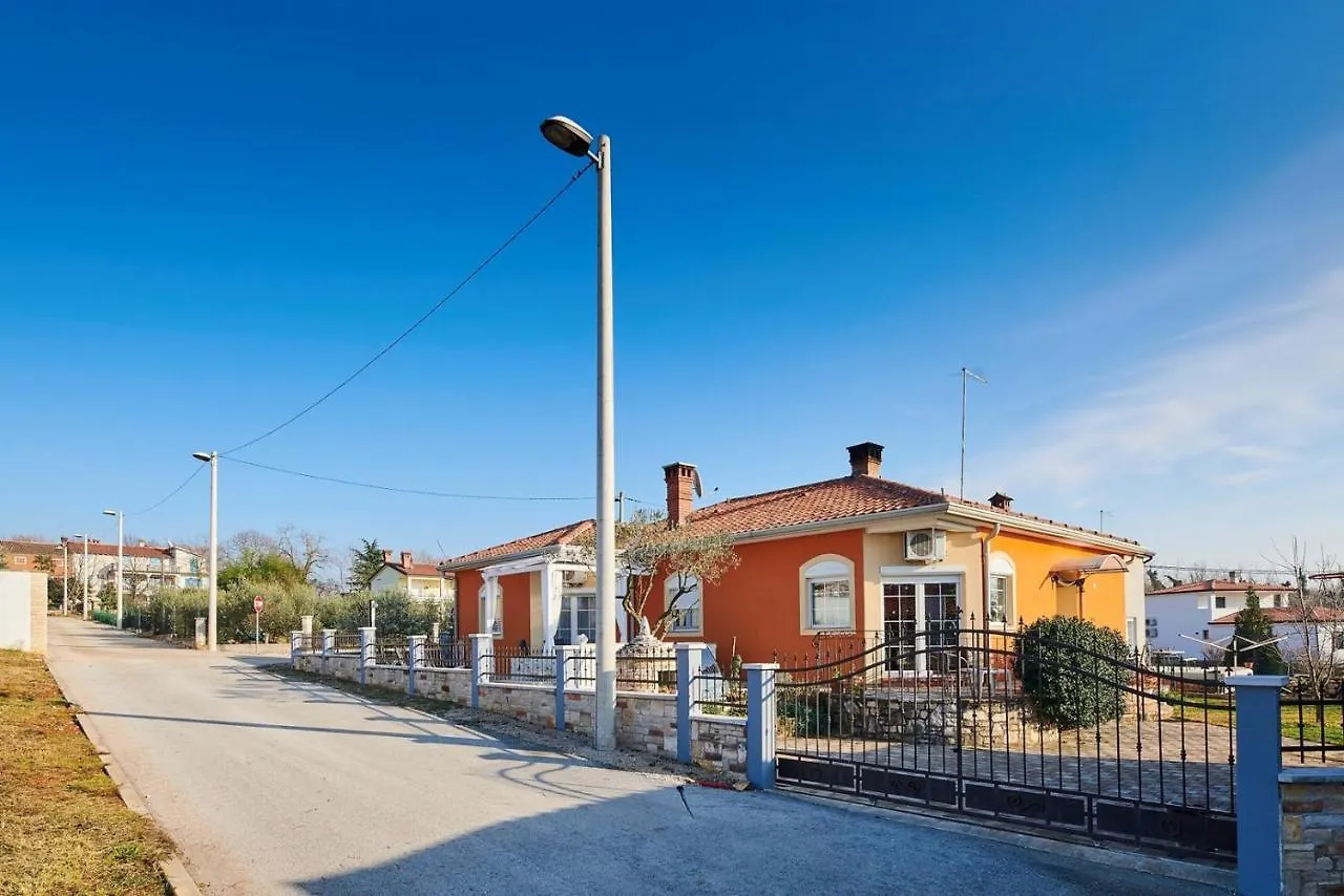 Apartment David With Private Hydro Massage Bath Umag 0*,
